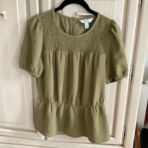 Nine West Olive green blouse with smocked neckline, puffed sleeve,